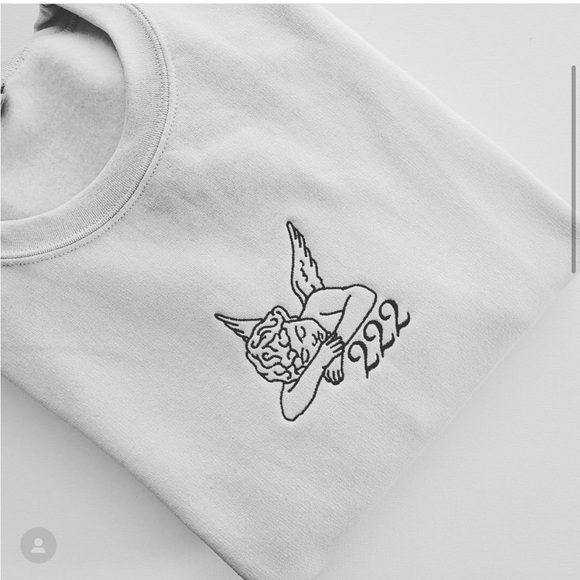 HAND MADE - Embroidered Angel number thick and oversized sweatshirt. - Picture 1 of 2